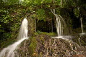 Страничен пад на водопад Докузак